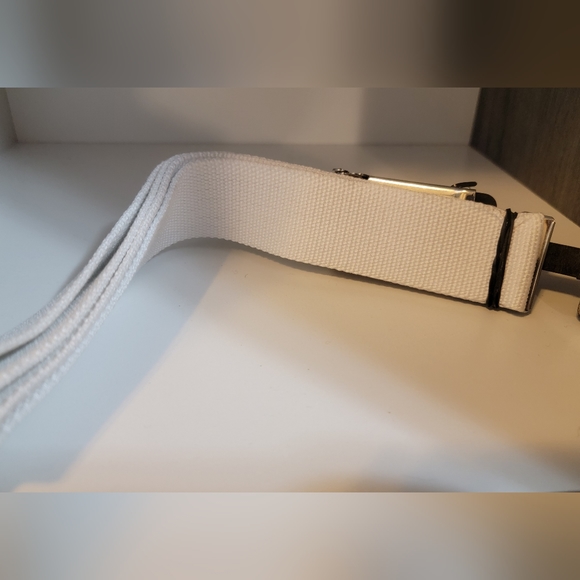 BNWT - New Era Canvas Belt OSFA - Picture 2 of 4